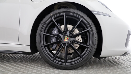 Porsche 911 Carrera 4