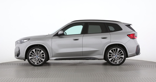 BMW iX1 xDrive30