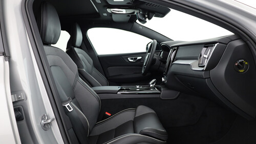 Volvo V60 T8 Ultra Dark
