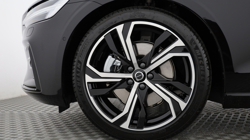 Volvo V60 B4 Ultimate Dark