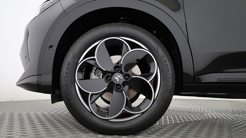 Alfa Romeo Junior Ibrida Q4