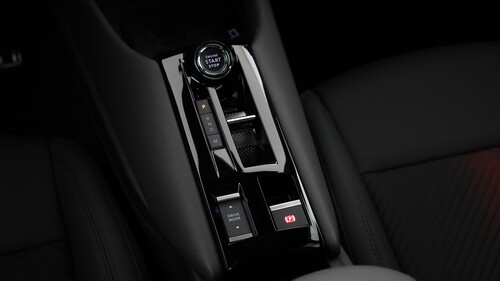 Alfa Romeo Junior Ibrida Q4