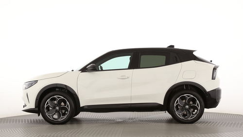 Alfa Romeo Junior Ibrida Q4