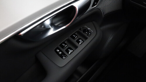 Volvo XC90 T8 Ultra Black Edition