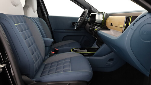 Fiat Grande Panda Hybrid La Prima